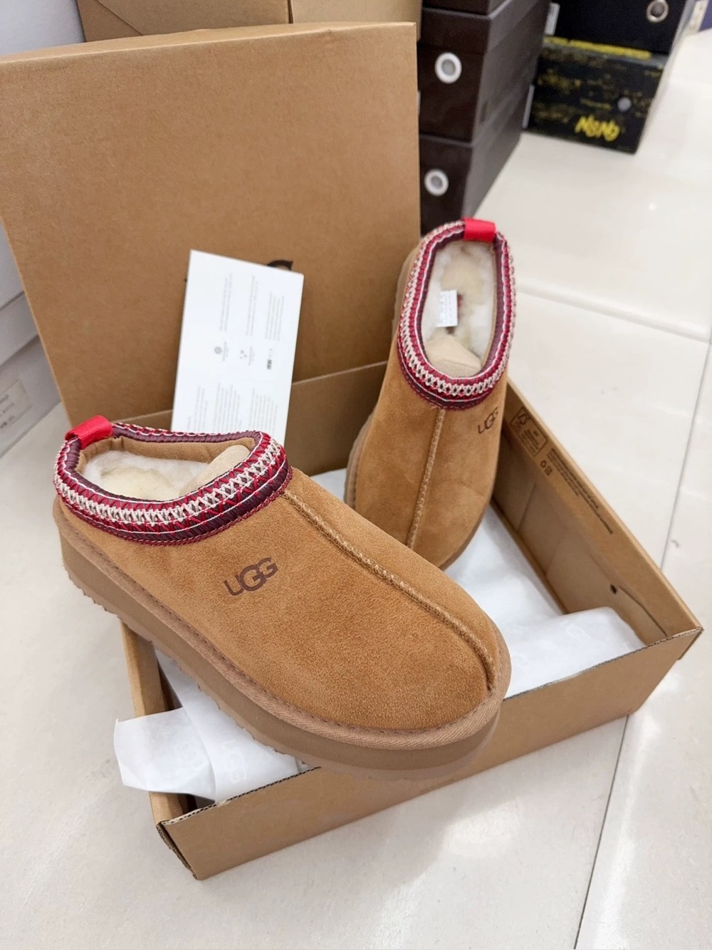 UGG Tasman Slipper Chestnut